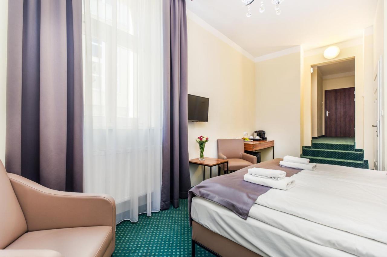 Triple Room,1116887457:JPEG